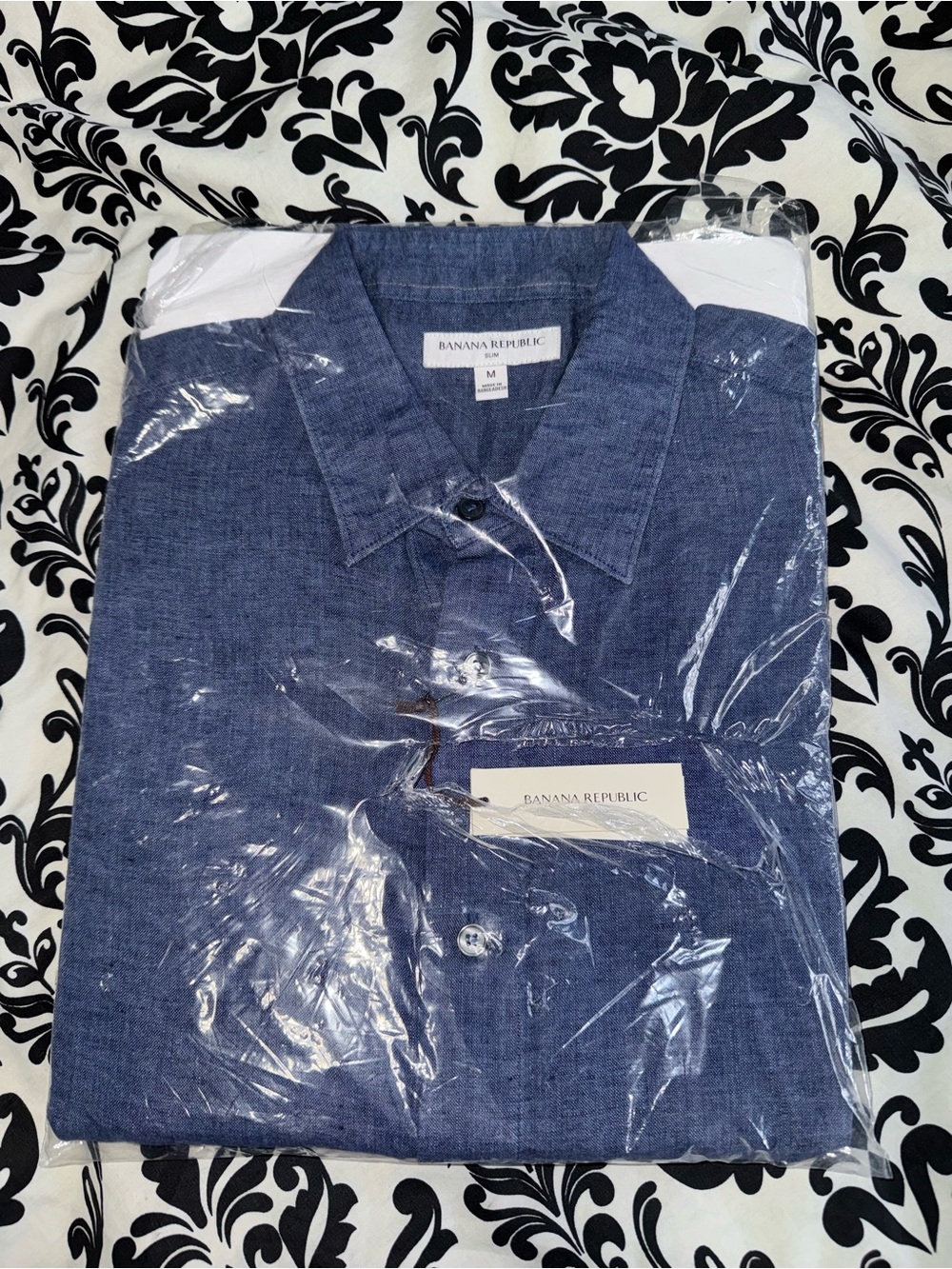 Banana Republic Men's Navy Blue European Flax Linen Button Down Shirt